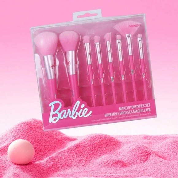 Barbie 8 Piece Makeup Brush Set, Limited Edition Barbie Makeup Brushes - Picture 1 of 9